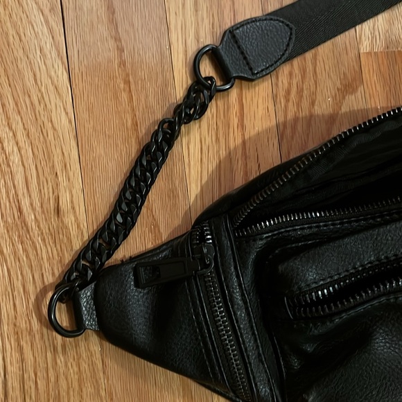 Black Leather Fanny Bag Shoulder Satchel - Picture 4 of 12